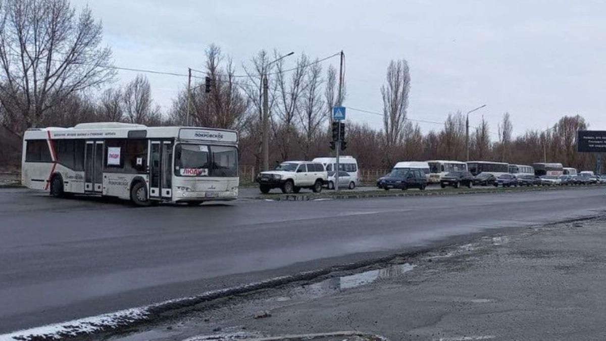 Із Запоріжжя до Маріуполя вирушив перший гуманітарний конвой на 90 тонн - 24 Канал