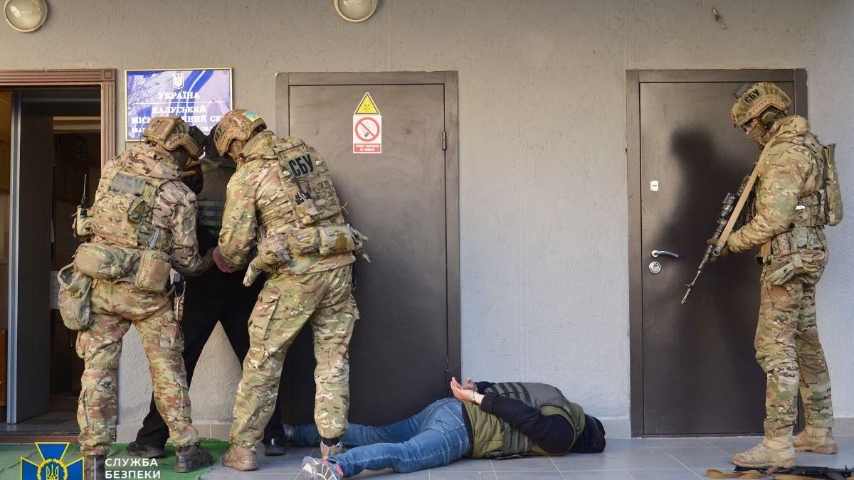 Под Николаевом силовики разгромили оккупантов: большинство были бывшими украинскими военными Под Николаевом силовики разгромили оккупантов: большинство были бывшими украинскими военными