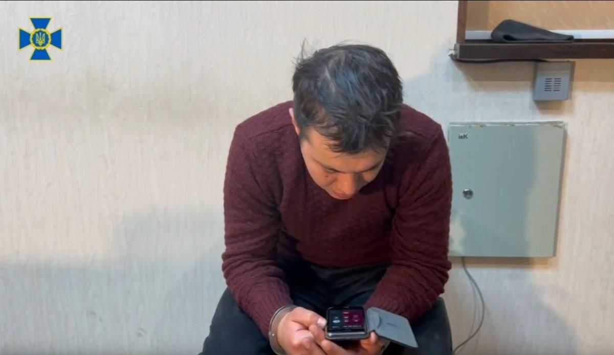 "Я зробив, як ти просила": окупант після розмови з українською дівчиною здався в полон - 24 Канал "Я зробив, як ти просила": окупант після розмови з українською дівчиною здався в полон - 24 Канал