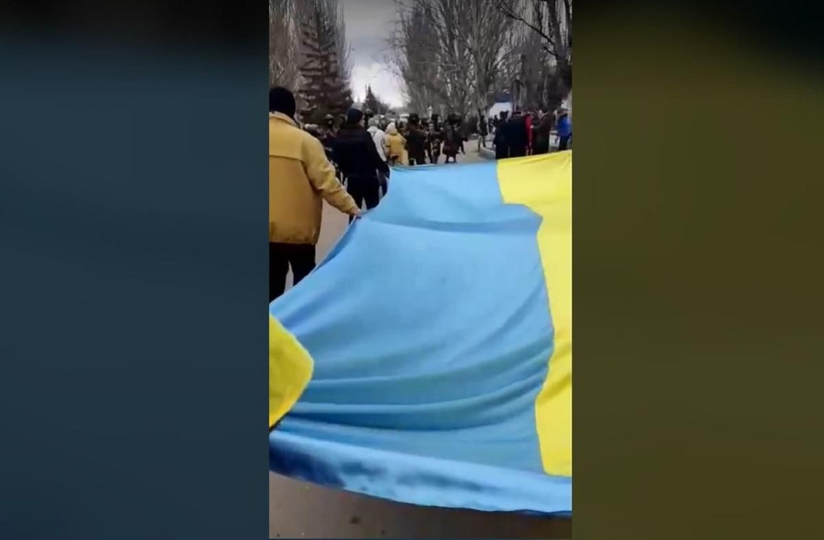 Героический Каланчак: жители вплотную приблизились к оккупантам и говорят уходить Героический Каланчак: жители вплотную приблизились к оккупантам и говорят уходить