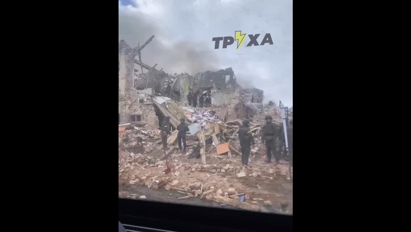 Окупанти вщент рознесли виправну колонію в Харкові: відео руїн - 24 Канал