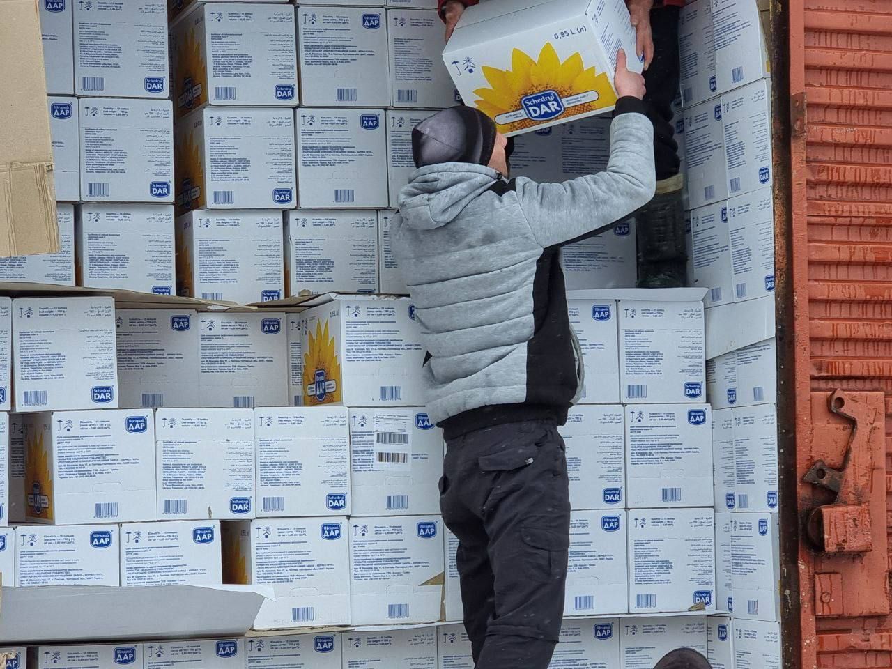 "Новая почта" выдает гуманитарную помощь в Харькове: адреса - 24 Канал "Новая почта" выдает гуманитарную помощь в Харькове: адреса - 24 Канал