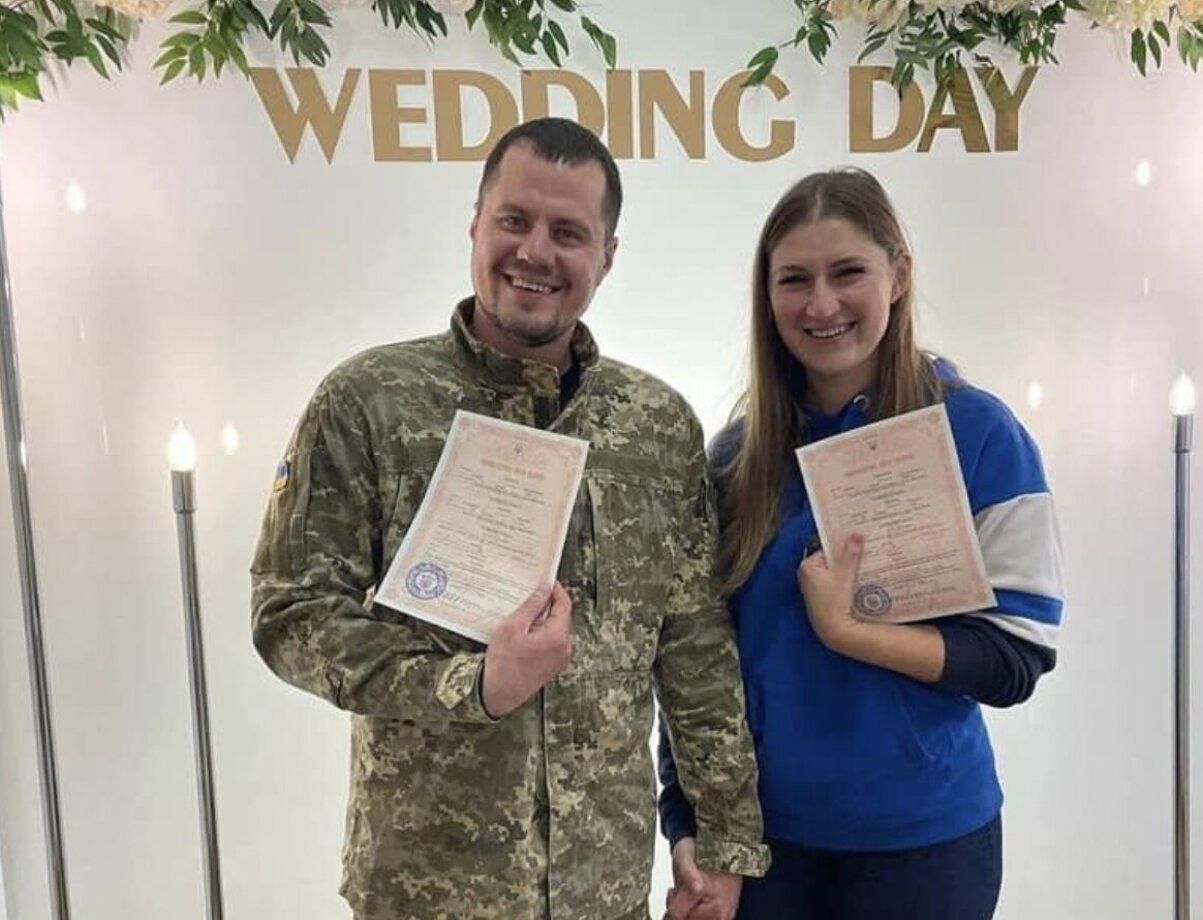 Під час війни: народилися 4,3 тисячі немовлят, а 4 тисячі закоханих пар одружилися - 24 Канал Під час війни: народилися 4,3 тисячі немовлят, а 4 тисячі закоханих пар одружилися - 24 Канал