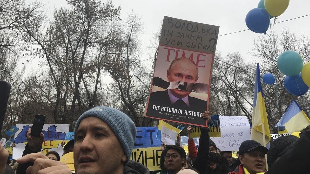 Митинг в Алматы в поддержку Украины: поют "Океан Эльзы" - 24 Канал Митинг в Алматы в поддержку Украины: поют "Океан Эльзы" - 24 Канал