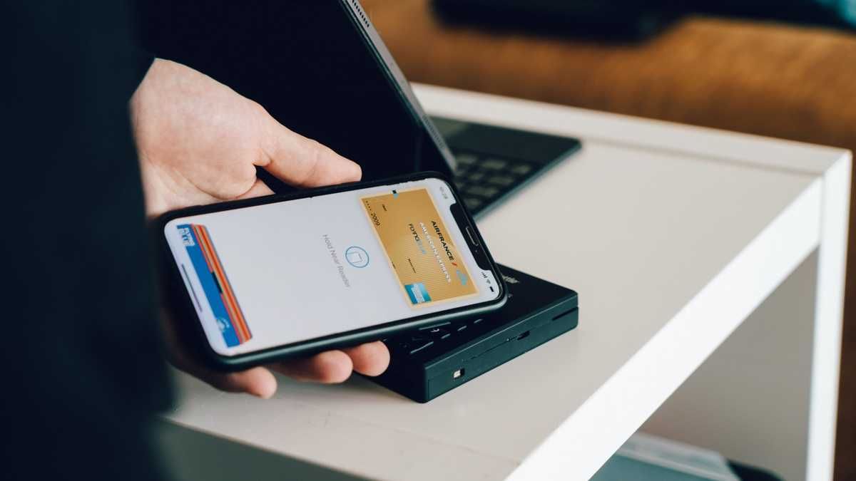 Apple Pay і Google Pay скоро не будуть доступні для російських карток Visa і Mastercard - 24 Канал Apple Pay і Google Pay скоро не будуть доступні для російських карток Visa і Mastercard - 24 Канал