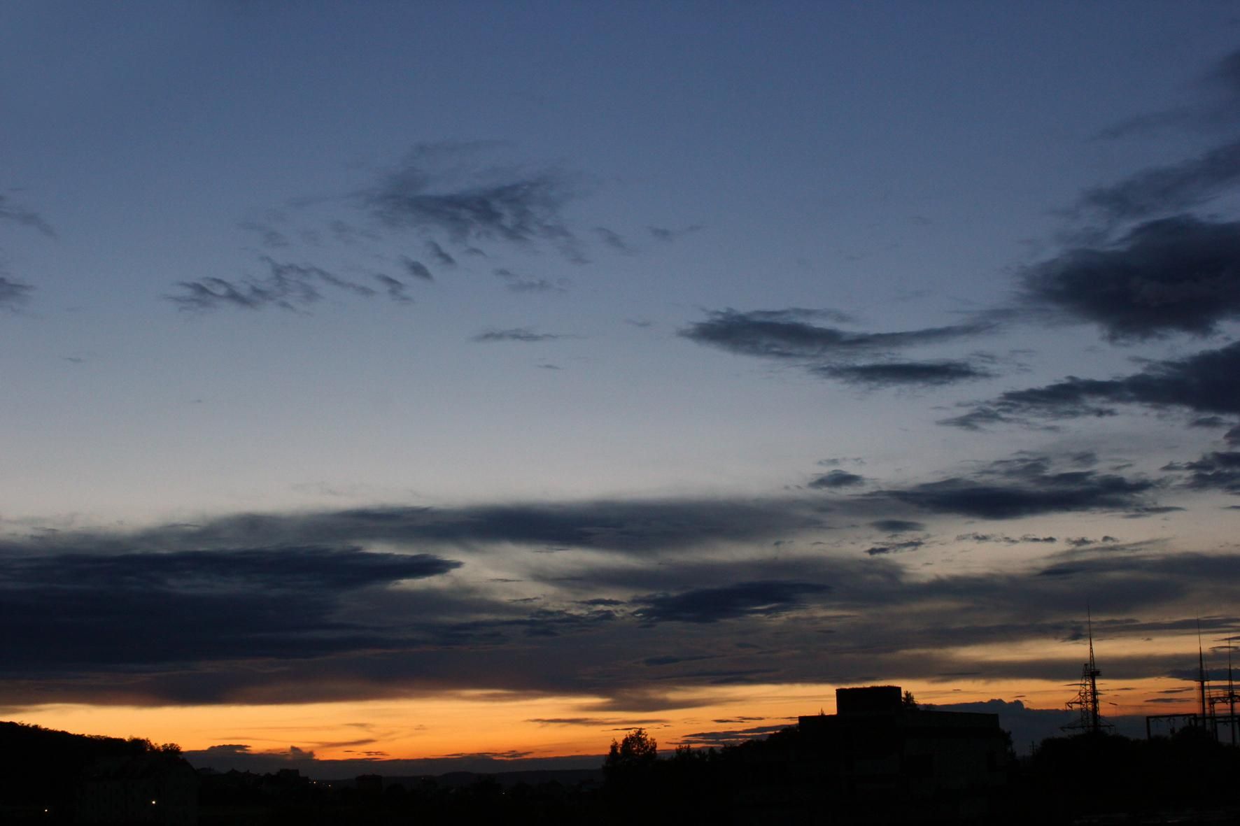 Закройте небо над Украиной: в сети создали ролик с ужасающими последствиями бомбардировок Закройте небо над Украиной: в сети создали ролик с ужасающими последствиями бомбардировок