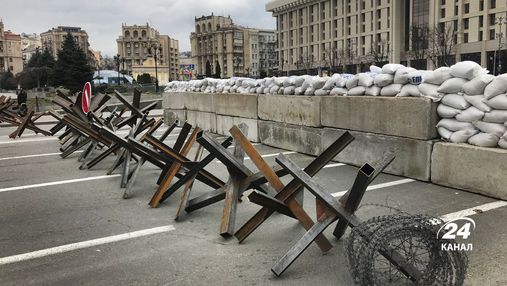 Їжаки, барикади й порожні вулиці: як виглядає Київ в умовах війни – ексклюзивний репортаж