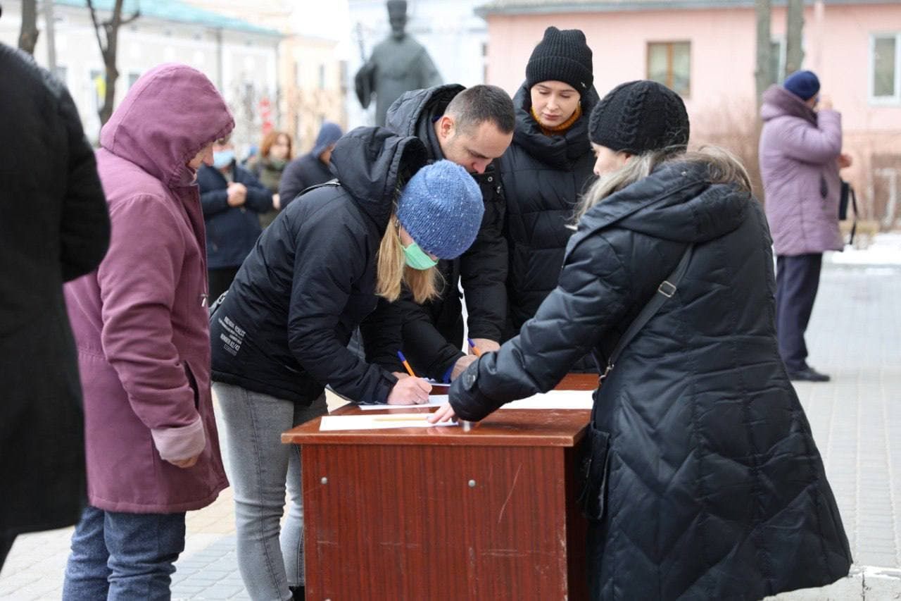 Український народ вимагає закрити небо: депутати звертаються до держав-членів НАТО - 24 Канал Український народ вимагає закрити небо: депутати звертаються до держав-членів НАТО - 24 Канал