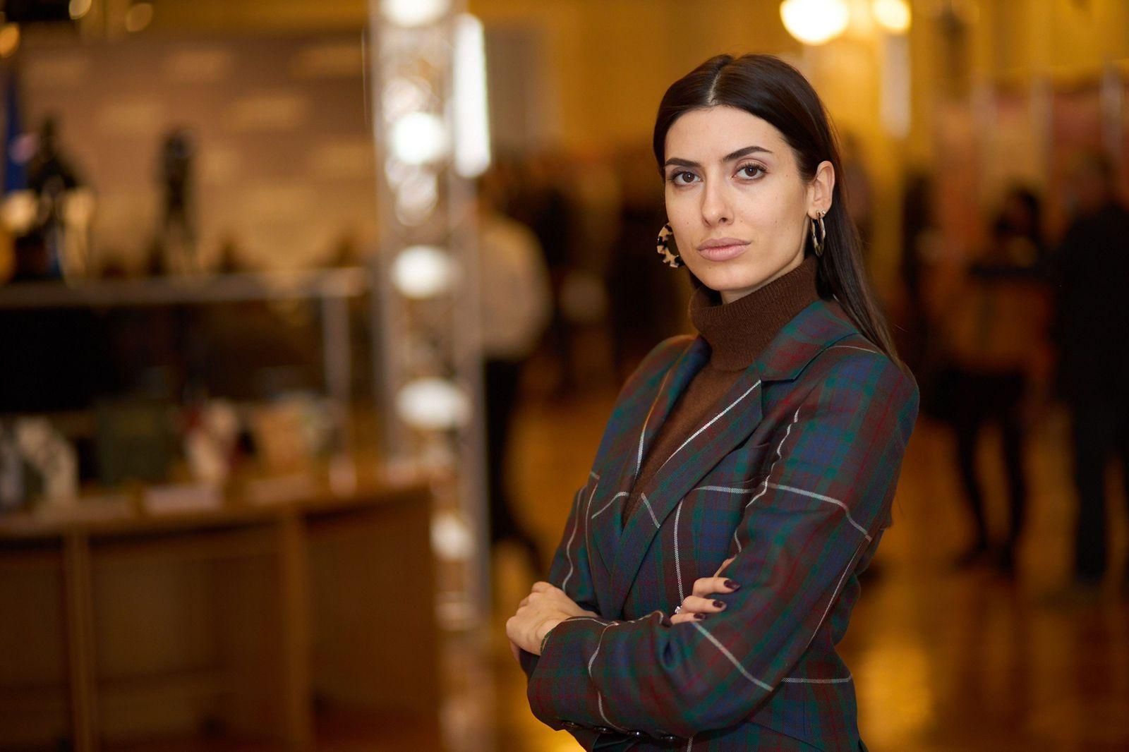 "Слуга" Мезенцева звернулась до представників міжнародного Червонога Хреста - 24 Канал "Слуга" Мезенцева звернулась до представників міжнародного Червонога Хреста - 24 Канал