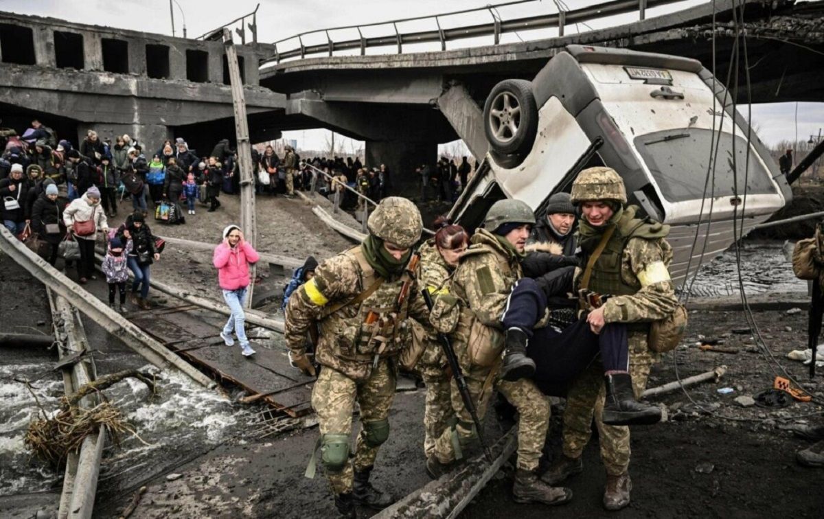 В Ирпене во время эвакуации погибли 8 человек, в том числе маленькие дети - 24 Канал