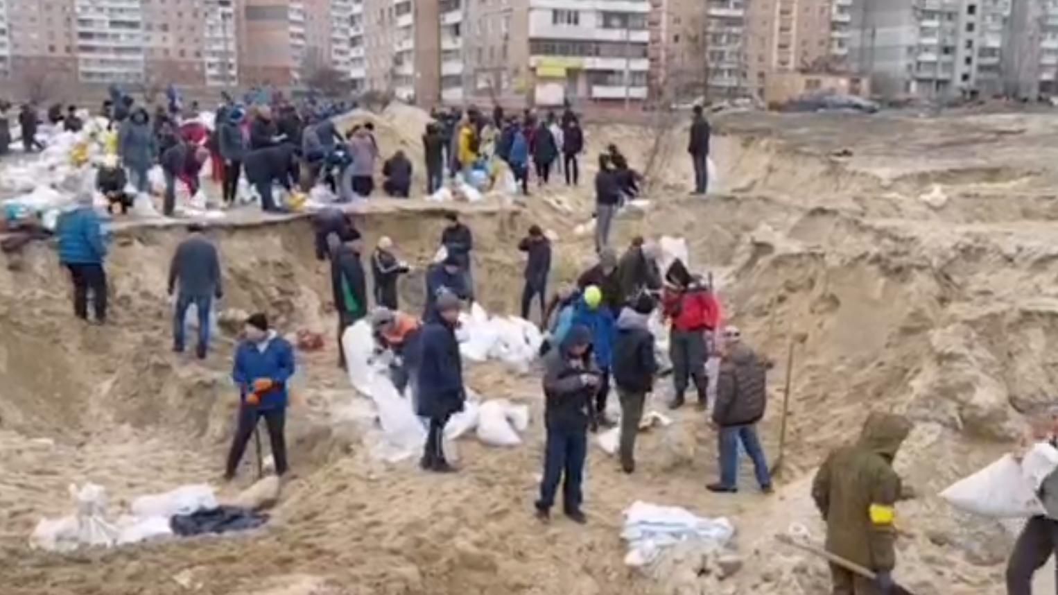 Запоріжжя згуртувалося і укріплюється: район Пісків скоро буде без піску – весь на барикадах - 24 Канал