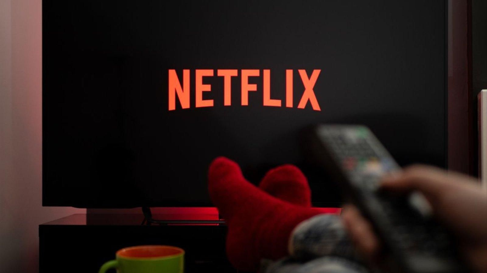 Netflix останавливает работу на территории России