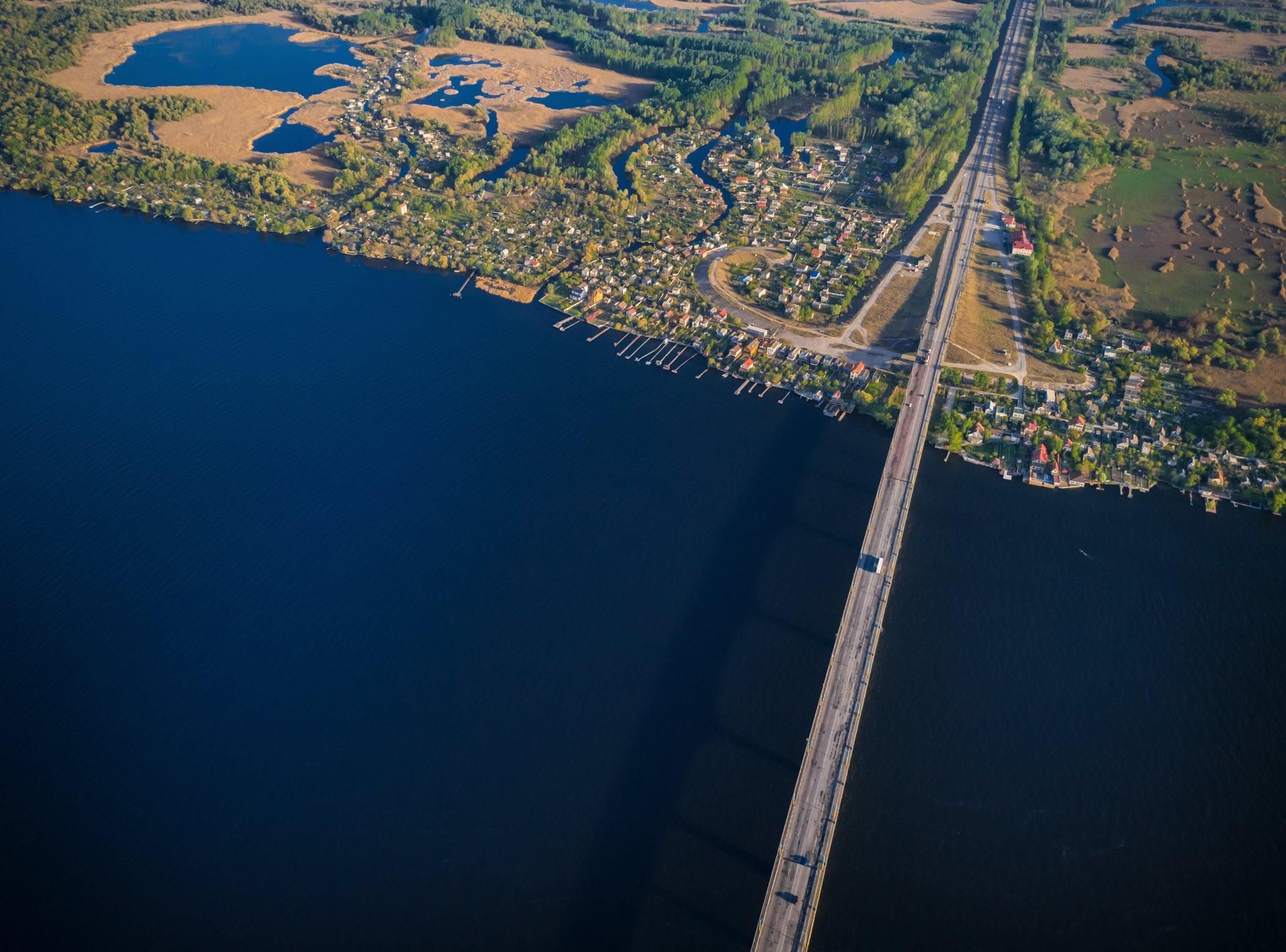 Ворогу вдалось відновити рух потягів по Антонівському мосту через Дніпро - 24 Канал Ворогу вдалось відновити рух потягів по Антонівському мосту через Дніпро - 24 Канал