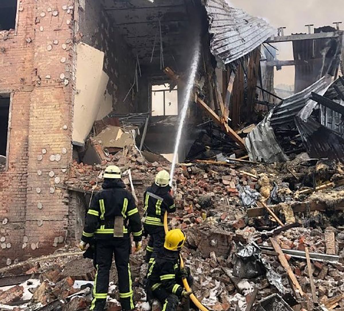 Бомбардування на Харківщині: 8 загиблих та багато зруйнованих будівель - 24 Канал