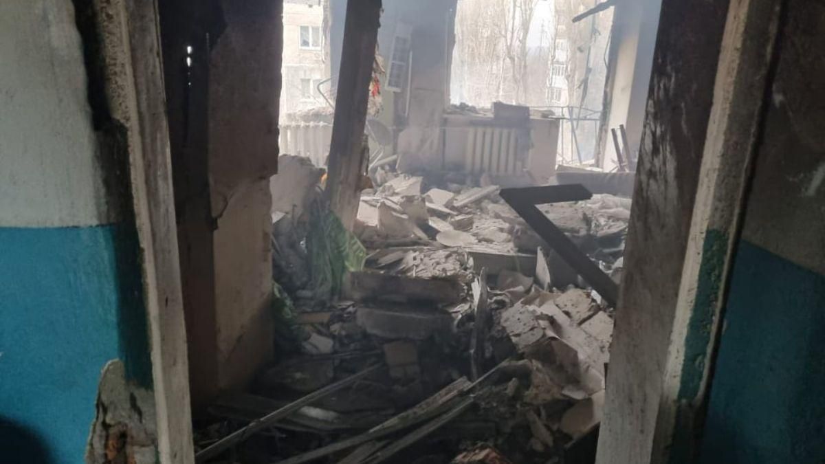 Під обстріл росіян у Миколаєві потрапило залізничне депо: відео наслідків - 24 Канал Під обстріл росіян у Миколаєві потрапило залізничне депо: відео наслідків - 24 Канал