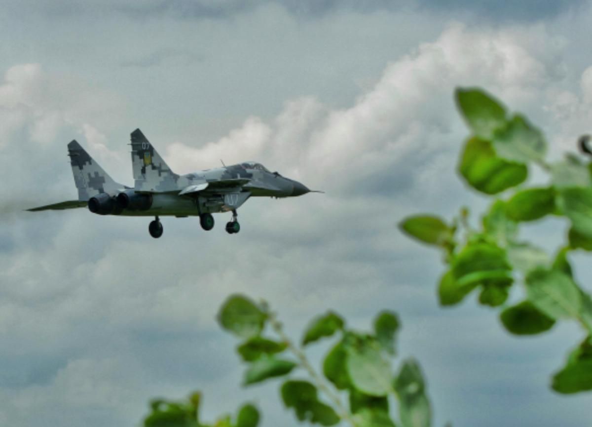 Закрити чи ні: думки експертів щодо введення безпольотної зони над Україною - 24 Канал Закрити чи ні: думки експертів щодо введення безпольотної зони над Україною - 24 Канал