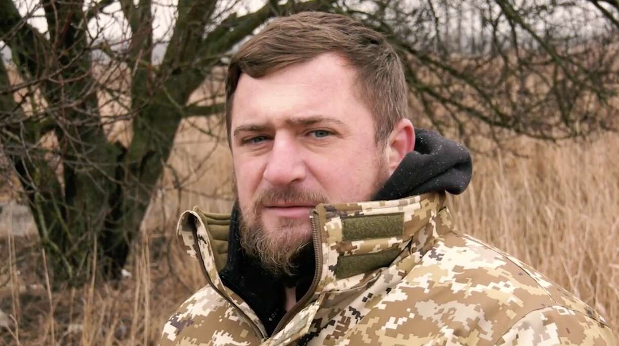 На службу в ГПСУ вернулся боец, который в 2014 году вывел из окружения 150 военных На службу в ГПСУ вернулся боец, который в 2014 году вывел из окружения 150 военных