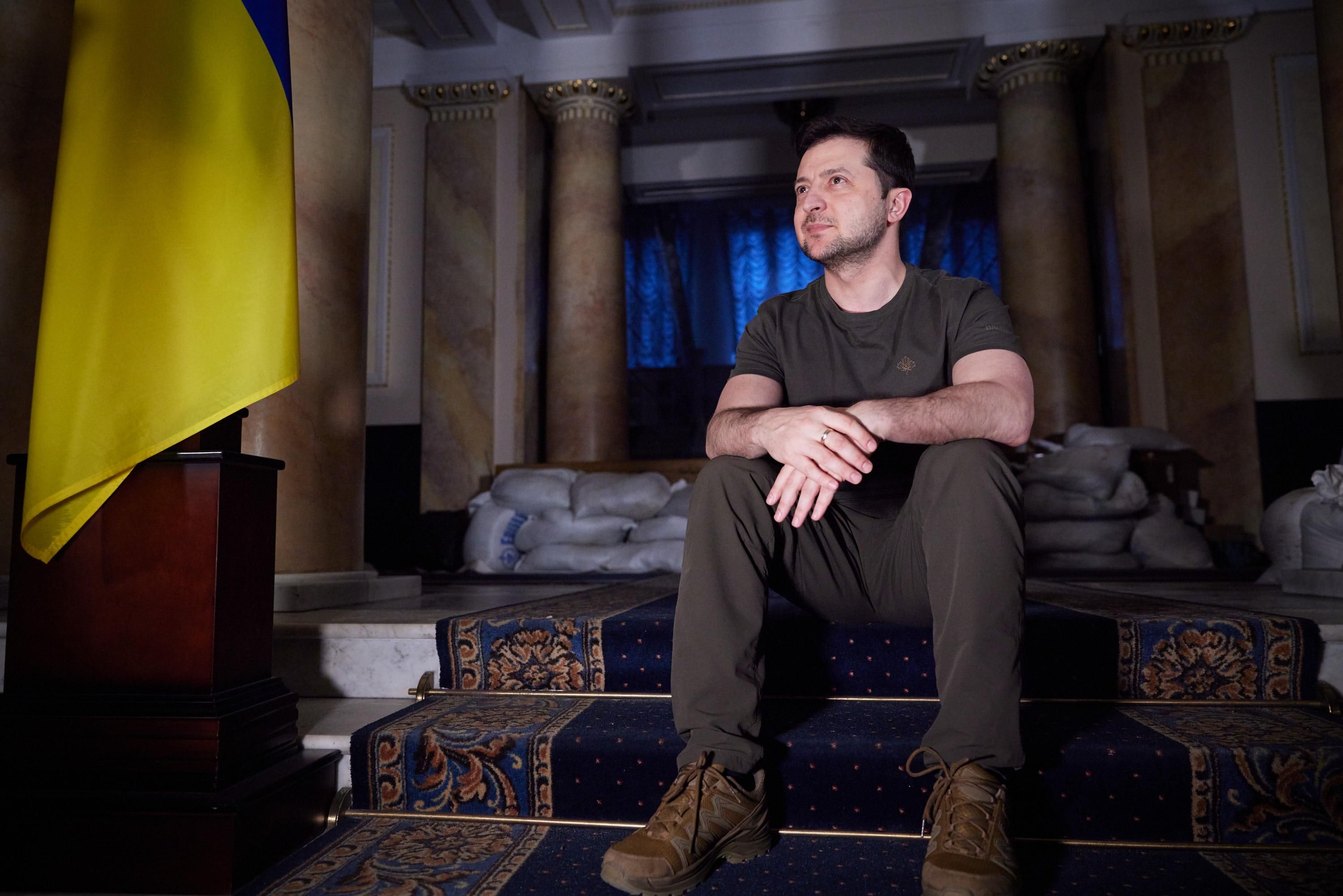 Будуть кіборги Офісу Президента, – Арестович наголосив, що влада не тікає і залишається у Києві - 24 Канал Будуть кіборги Офісу Президента, – Арестович наголосив, що влада не тікає і залишається у Києві - 24 Канал