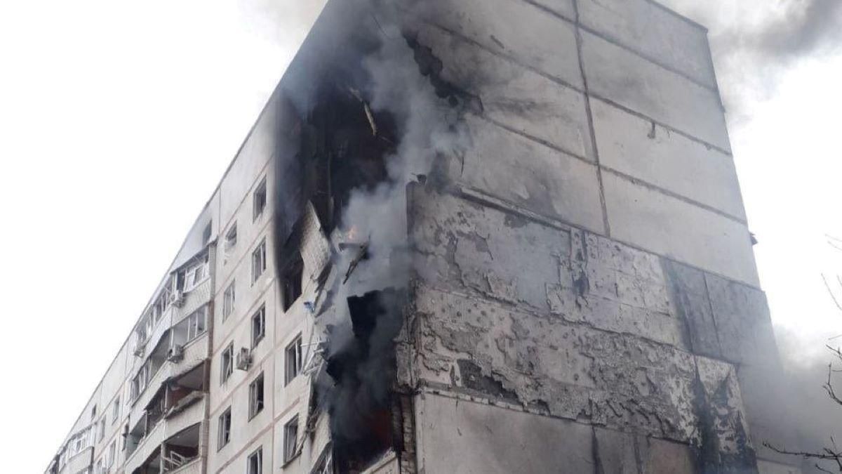 Окупанти зрівняли із землею багатоповерхівку в Харкові: відео - 24 Канал Окупанти зрівняли із землею багатоповерхівку в Харкові: відео - 24 Канал