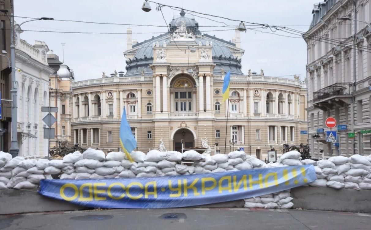 Центр Одессы превратился в крепость для отпора нападения врагов: впечатляющие фото