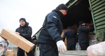 Со Львовщины в наиболее горячие точки Украины следует 1200 тонн гуманитарного груза Со Львовщины в наиболее горячие точки Украины следует 1200 тонн гуманитарного груза