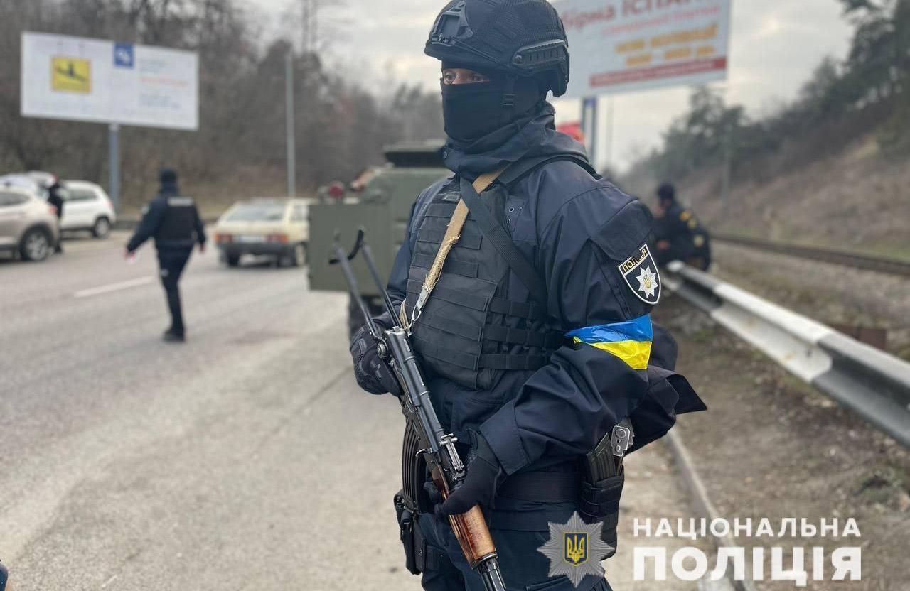 7 поліцейських на Луганщині зрадили Україну і перейшли на бік ворога - 24 Канал