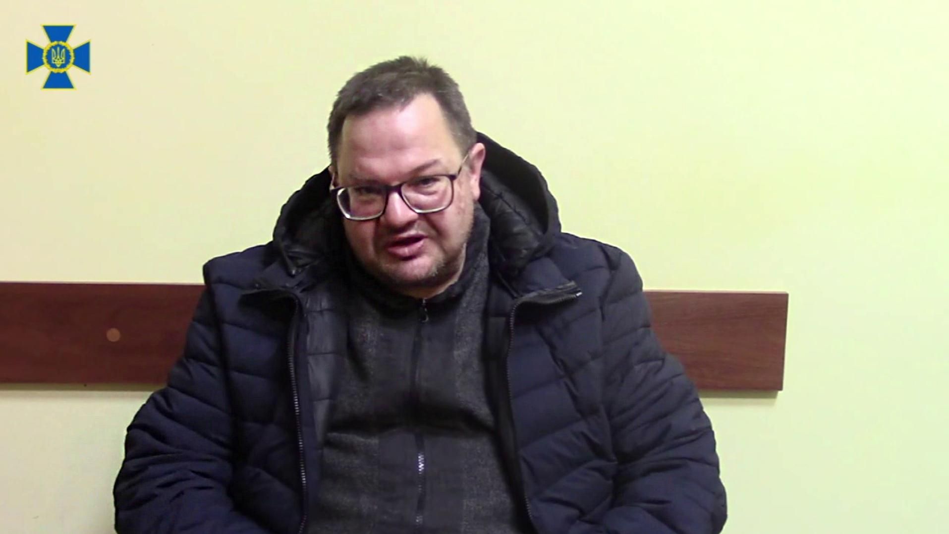 СБУ затримала агента ФСБ, який просував в Україні ідеї "руського міра": відео з допиту - 24 Канал СБУ затримала агента ФСБ, який просував в Україні ідеї "руського міра": відео з допиту - 24 Канал