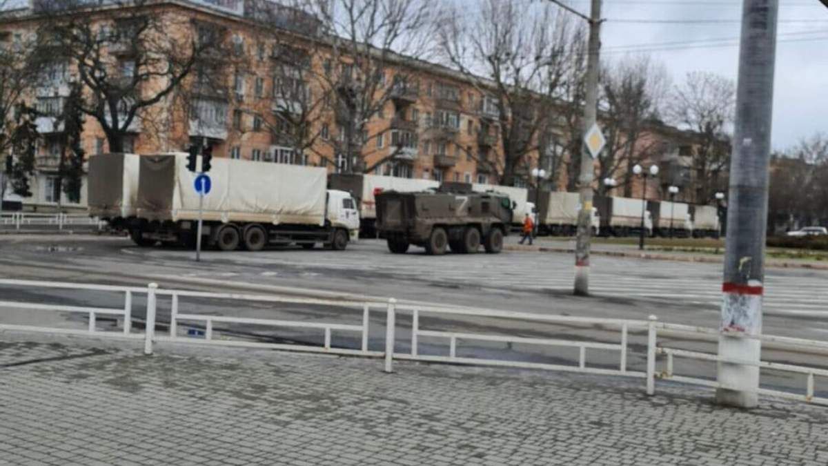 Переодели своих: оккупанты сняли новый фейк в Чернобыле для российских СМИ - 24 Канал