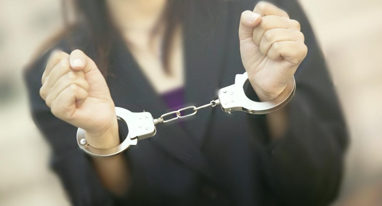 Диверсантка в Ивано-Франковске собирала данные об аэродроме: детали Диверсантка в Ивано-Франковске собирала данные об аэродроме: детали