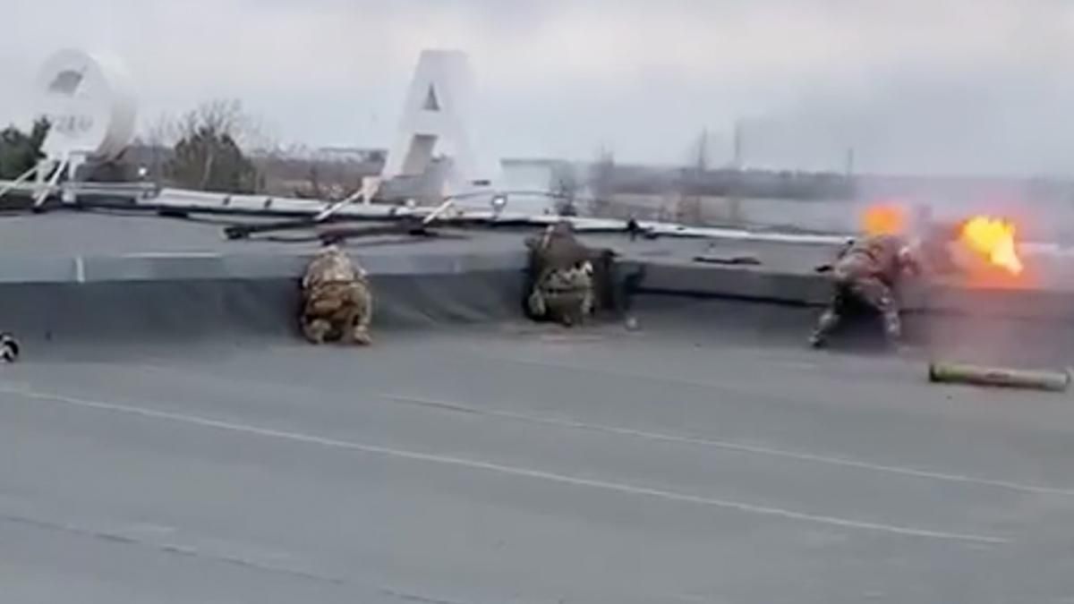 Українські військові дали жару окупантам в Миколаєві: відео влучної роботи - 24 Канал