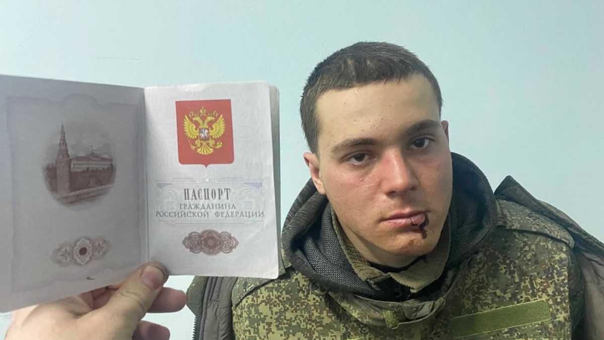 Привыкли бросать на войну "мясо", – Муждабаев сказал, почему тактика России не победит Привыкли бросать на войну "мясо", – Муждабаев сказал, почему тактика России не победит