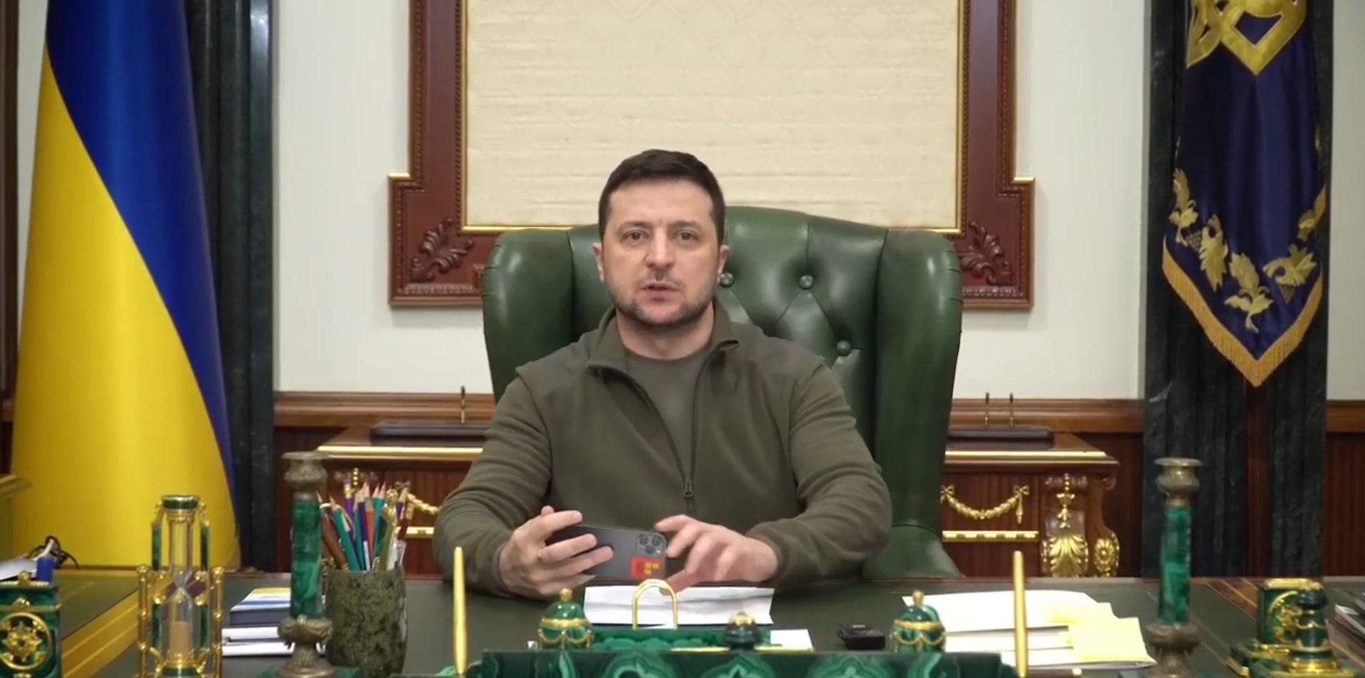 Я остаюсь в Киеве и никого не боюсь, – новое обращение Зеленского к украинцам Я остаюсь в Киеве и никого не боюсь, – новое обращение Зеленского к украинцам