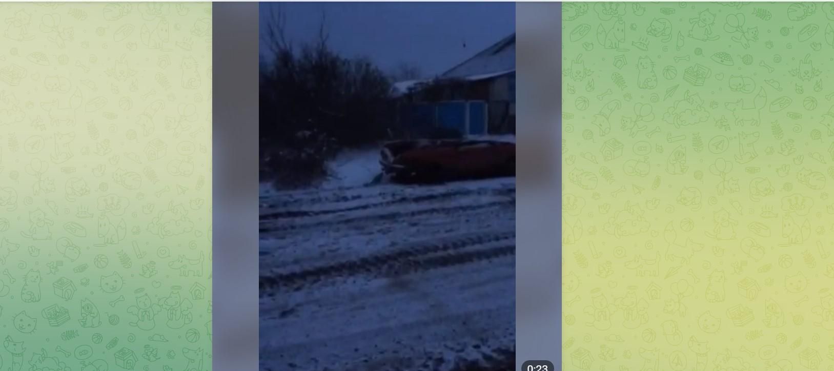 Новые преступления России: оккупанты танком уничтожили обычное авто, красноречивое видео Новые преступления России: оккупанты танком уничтожили обычное авто, красноречивое видео