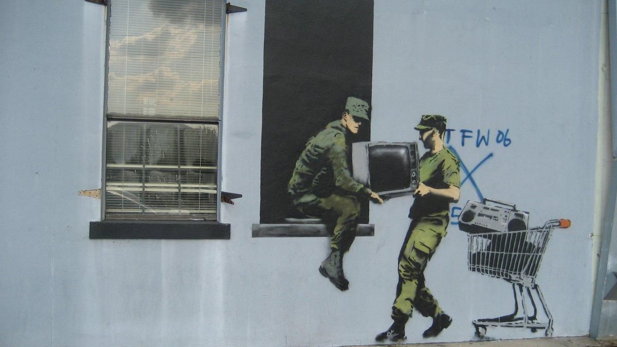 Окупант похвалився дружині, як займався мародерством в Україні: запис розмови - 24 Канал Окупант похвалився дружині, як займався мародерством в Україні: запис розмови - 24 Канал