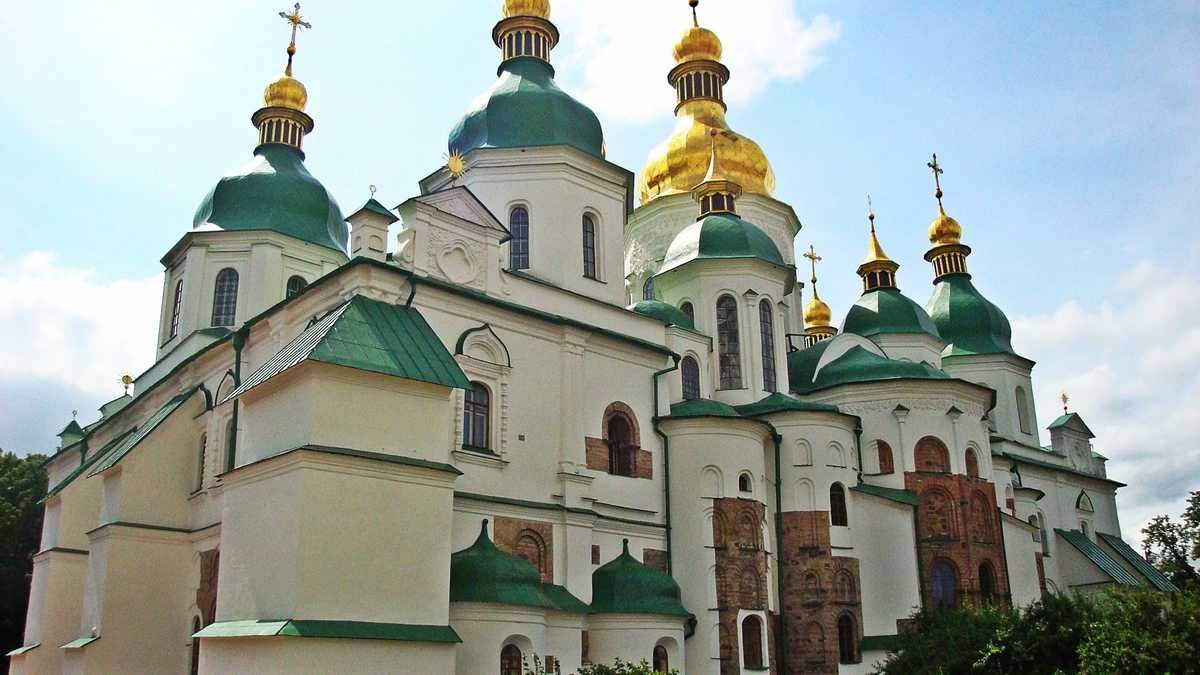 Хотят уничтожить здания, связанные с СБУ: Украина может потерять собор времен Ярослава Мудрого