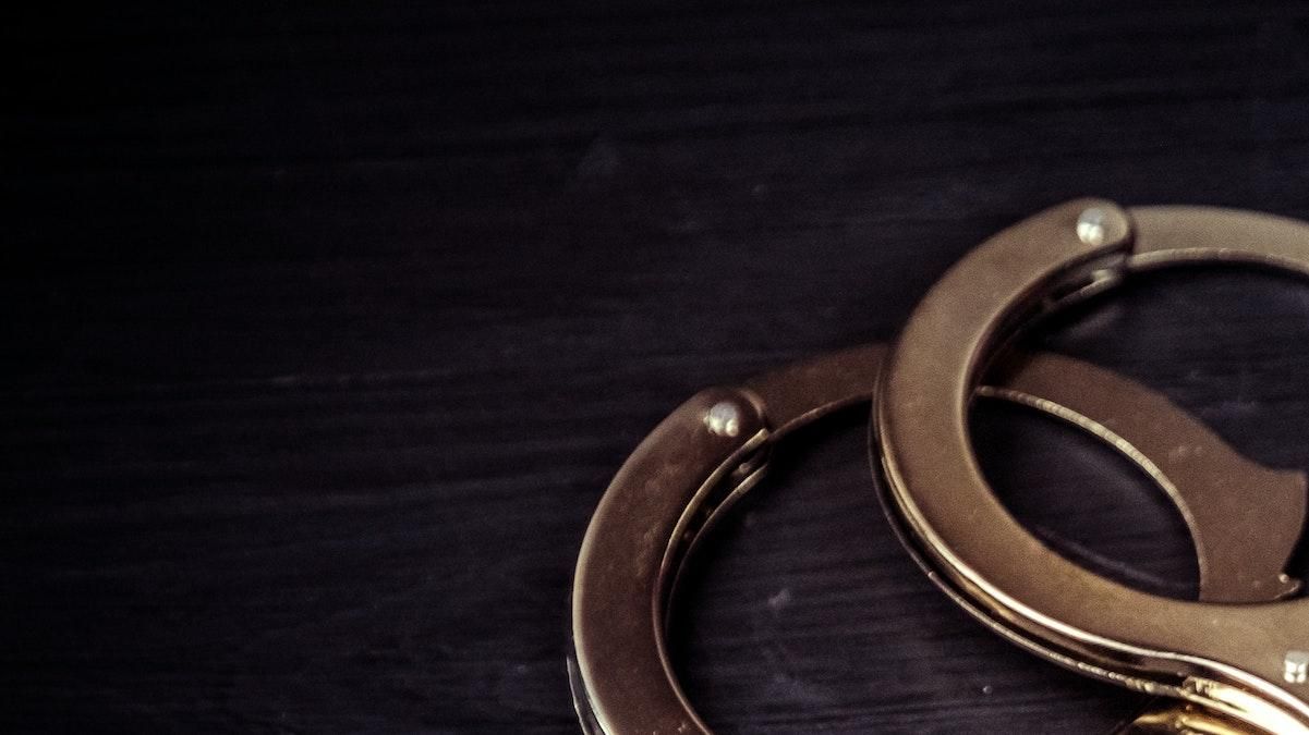 У Києві затримали зрадника: директор підприємства з Дніпра передавав секретні дані Росії - 24 Канал У Києві затримали зрадника: директор підприємства з Дніпра передавав секретні дані Росії - 24 Канал