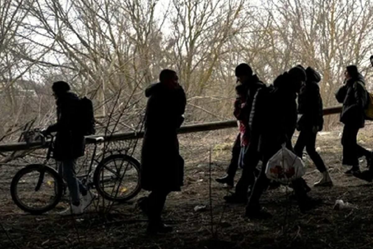 Віримо, що росіяни не закриють двері, й ніхто не постраждає, – Подоляк про гумкоридор із Сум - 24 Канал