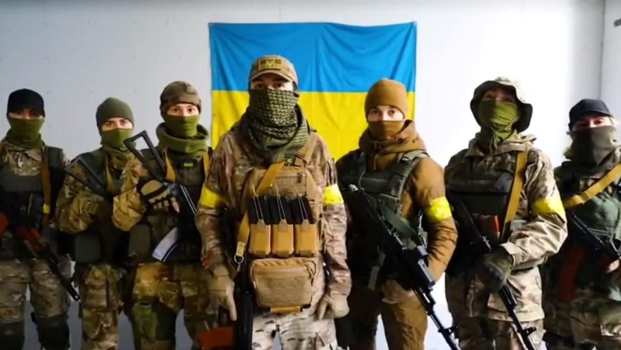 Будем отстреливать вас, как бешеных собак: украинские военные записали обращение к россиянам Будем отстреливать вас, как бешеных собак: украинские военные записали обращение к россиянам