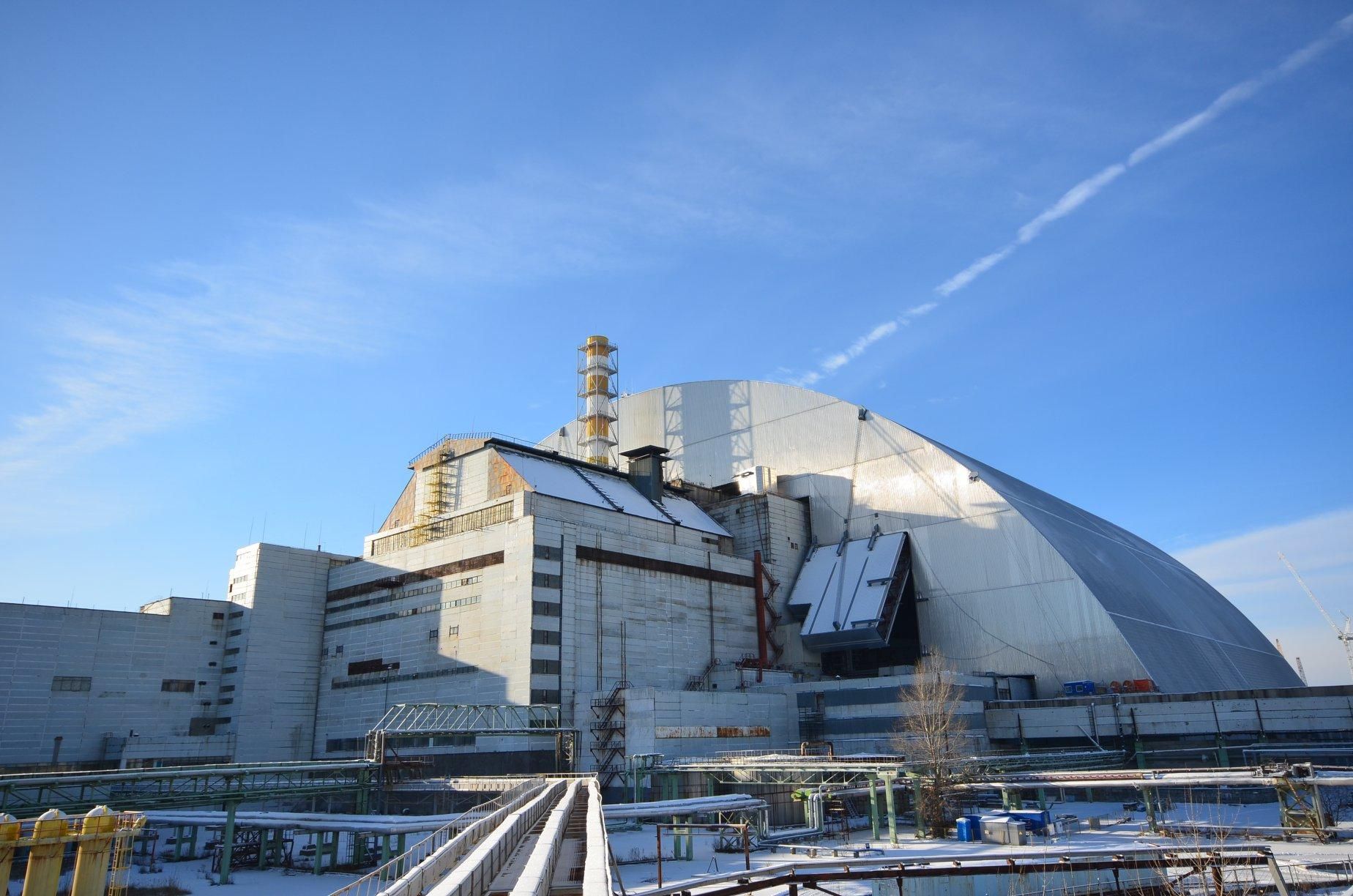 Работники не могут выйти из АЭС, потому что попадут в руки террористов, – Зеленский Работники не могут выйти из АЭС, потому что попадут в руки террористов, – Зеленский