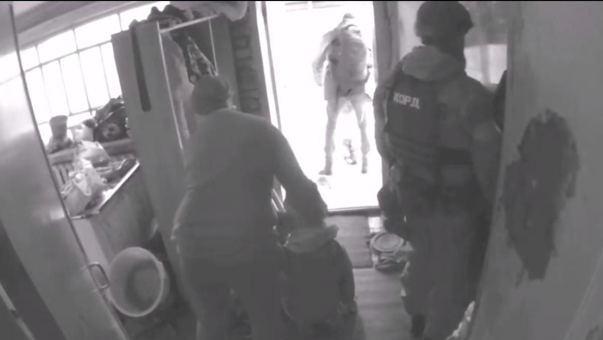 Київський КОРД показав відео порятунку дітей з Макарова - 24 Канал Київський КОРД показав відео порятунку дітей з Макарова - 24 Канал