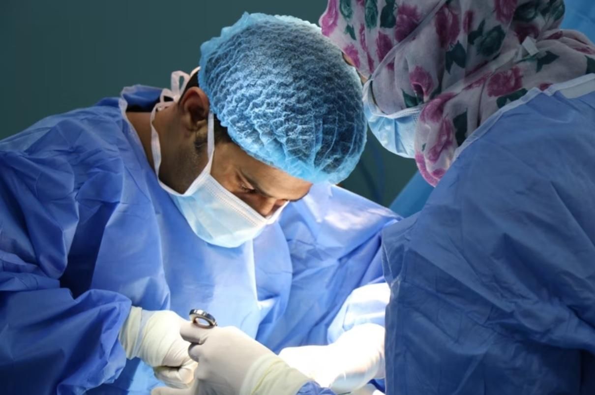 Хірурги в Харкові рятують діток навіть під вибухи - 24 Канал