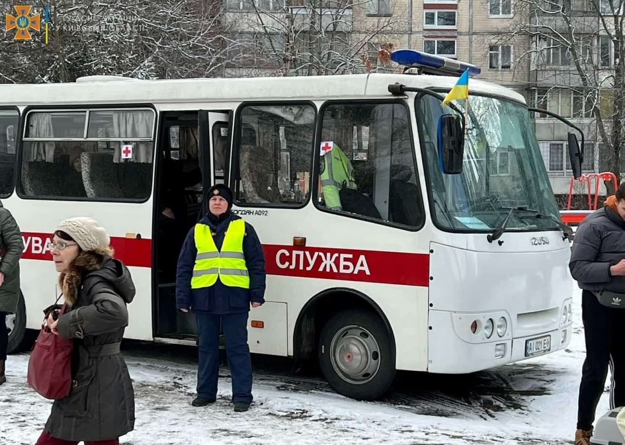 Евакуація з Ірпеня триває: вже вдалося вивезти три тисячі людей - 24 Канал