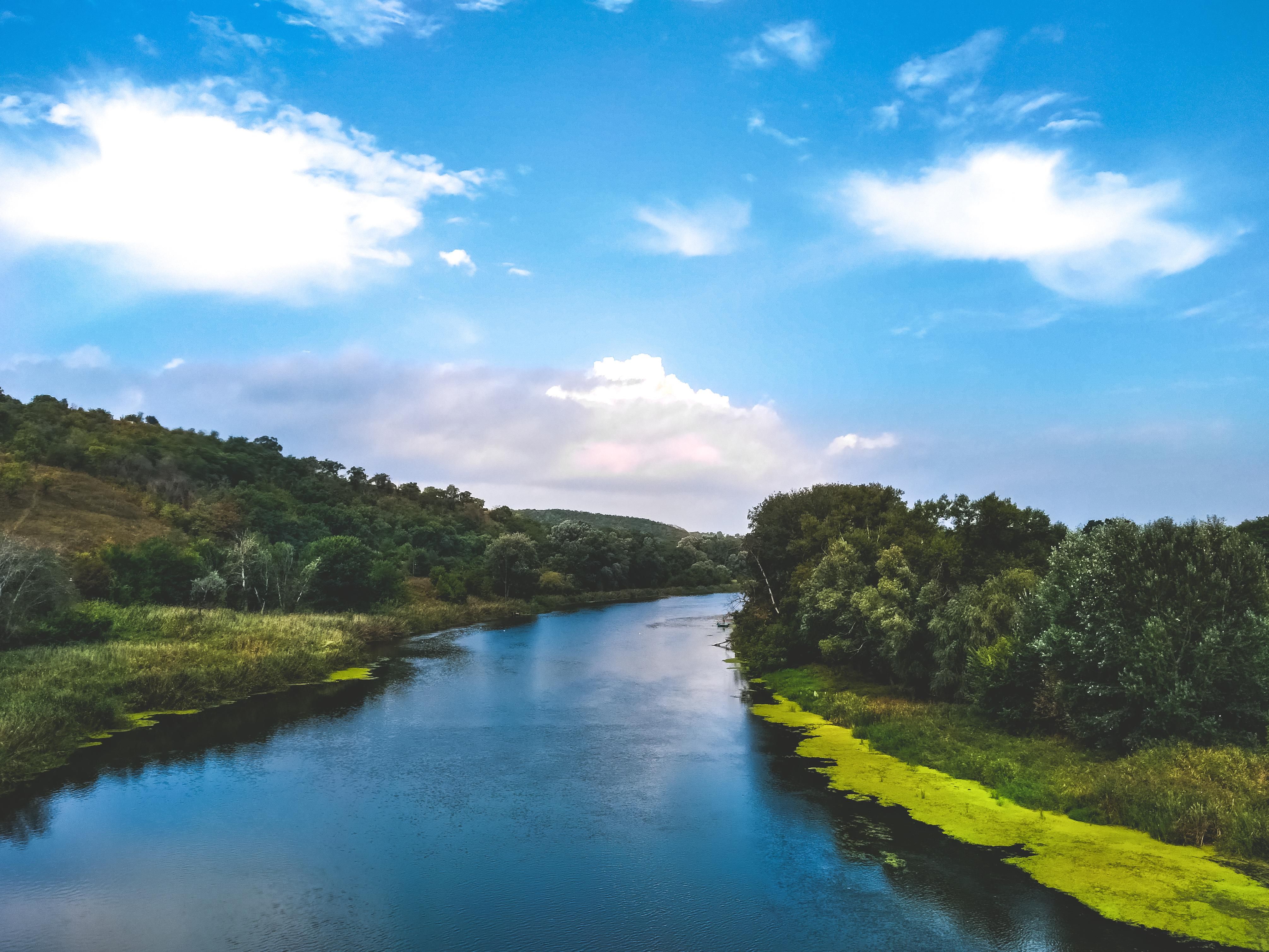 На Харьковщине разрушен пешеходный мост через Северский Донец На Харьковщине разрушен пешеходный мост через Северский Донец
