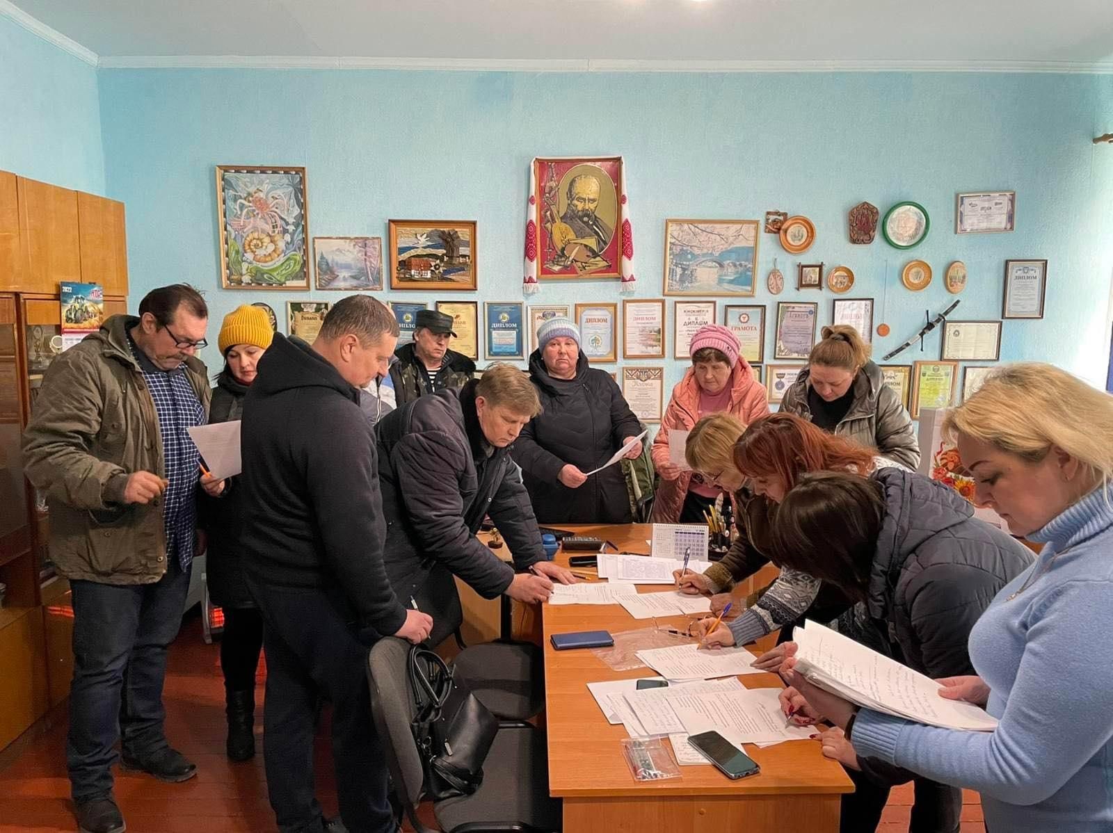 На Полтавщині зібрали майже 165 тисяч підписів на підтримку закриття неба над Україною - 24 Канал На Полтавщині зібрали майже 165 тисяч підписів на підтримку закриття неба над Україною - 24 Канал