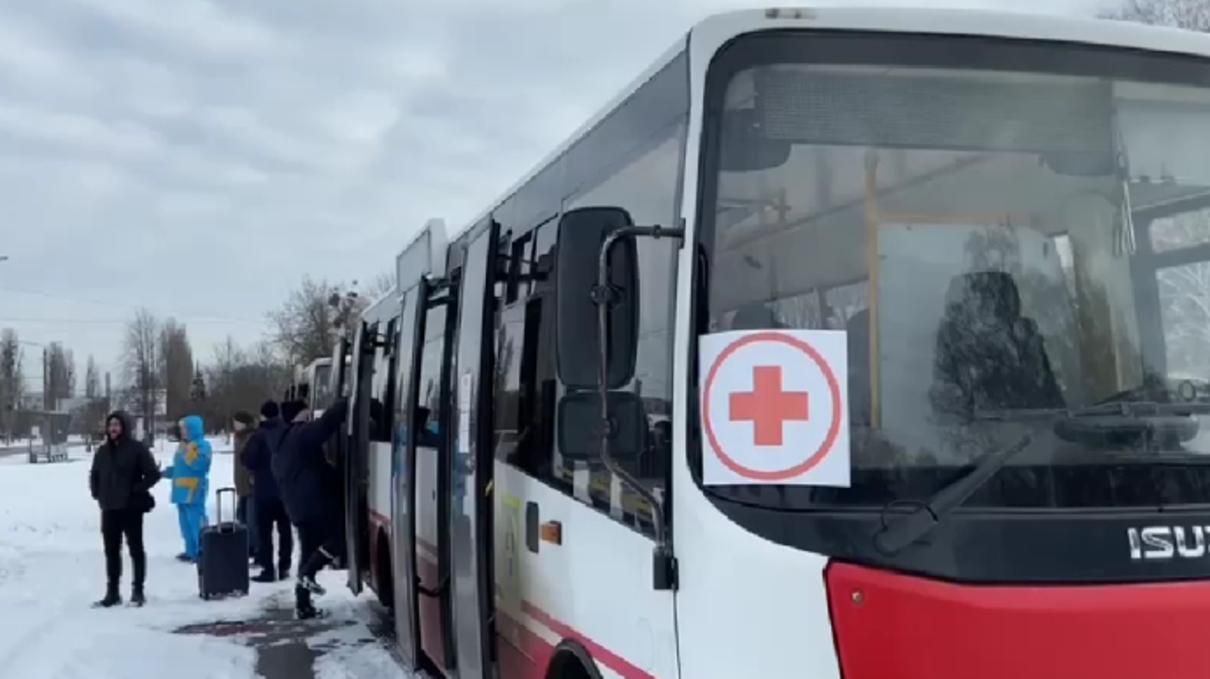 Евакуація людей з Сум: голова ОВА розповів про кінцеві терміни - 24 Канал