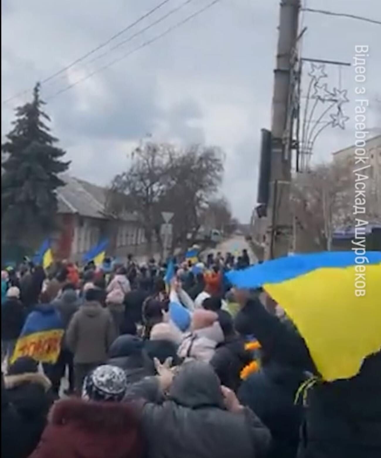 У Токмаку та Бердянську відбулись мітинги за Україну та проти окупації російськими військами - 24 Канал У Токмаку та Бердянську відбулись мітинги за Україну та проти окупації російськими військами - 24 Канал