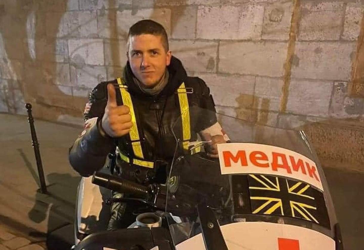 "Їду до Києва рятувати людей": британський медик прибув до України допомагати у війні - 24 Канал "Їду до Києва рятувати людей": британський медик прибув до України допомагати у війні - 24 Канал