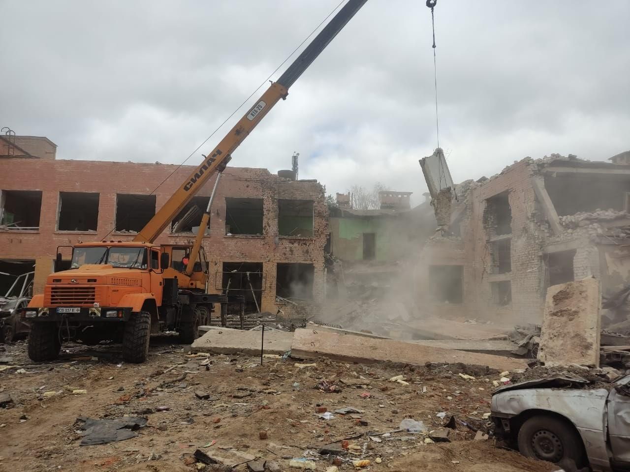 На Чернігівщині під завалами виявили тіла 3 загиблих - 24 Канал На Чернігівщині під завалами виявили тіла 3 загиблих - 24 Канал