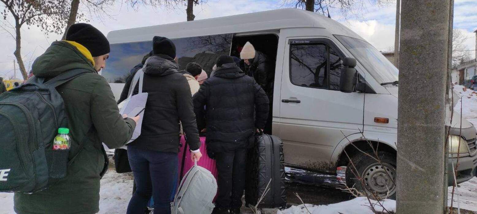 В ОП розповіли про успішну евакуацію людей з Сум - 24 Канал В ОП розповіли про успішну евакуацію людей з Сум - 24 Канал