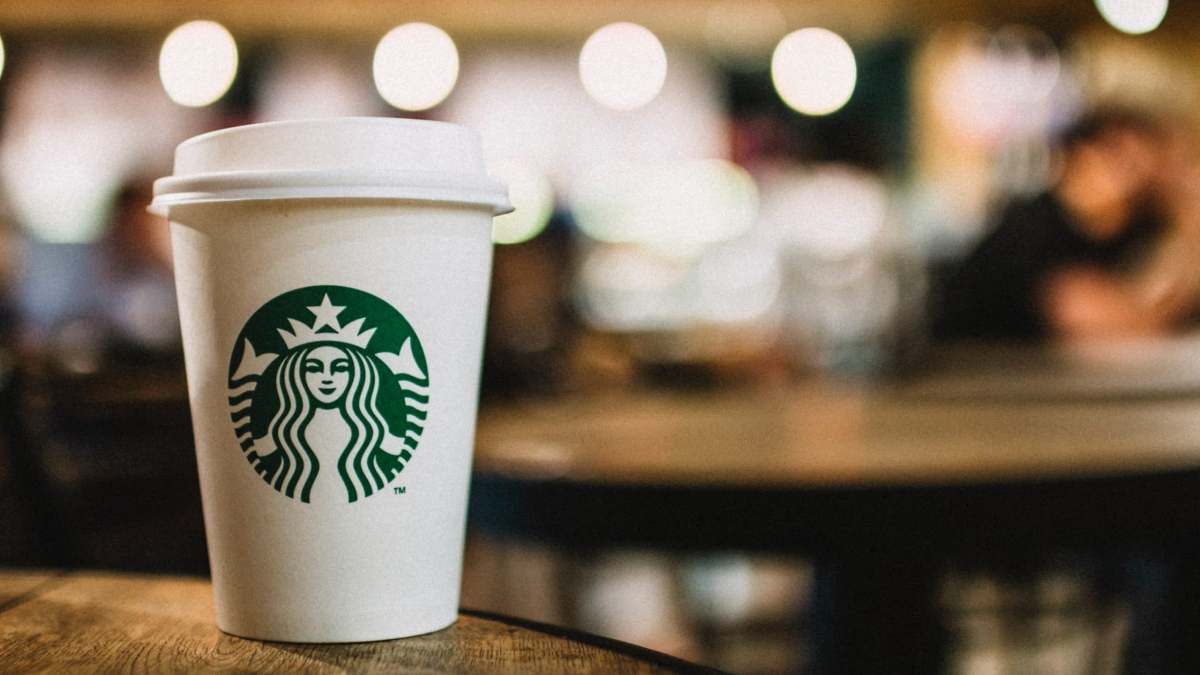 Starbucks зупиняє бізнес у Росії, кафе закриваються - 24 Канал
